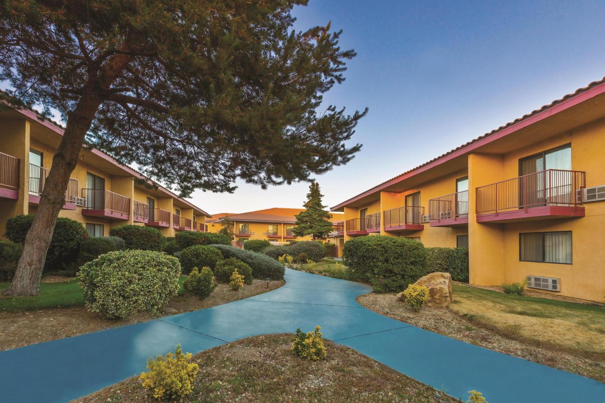 Hotel Baymont By Wyndham Tehachapi Extérieur photo