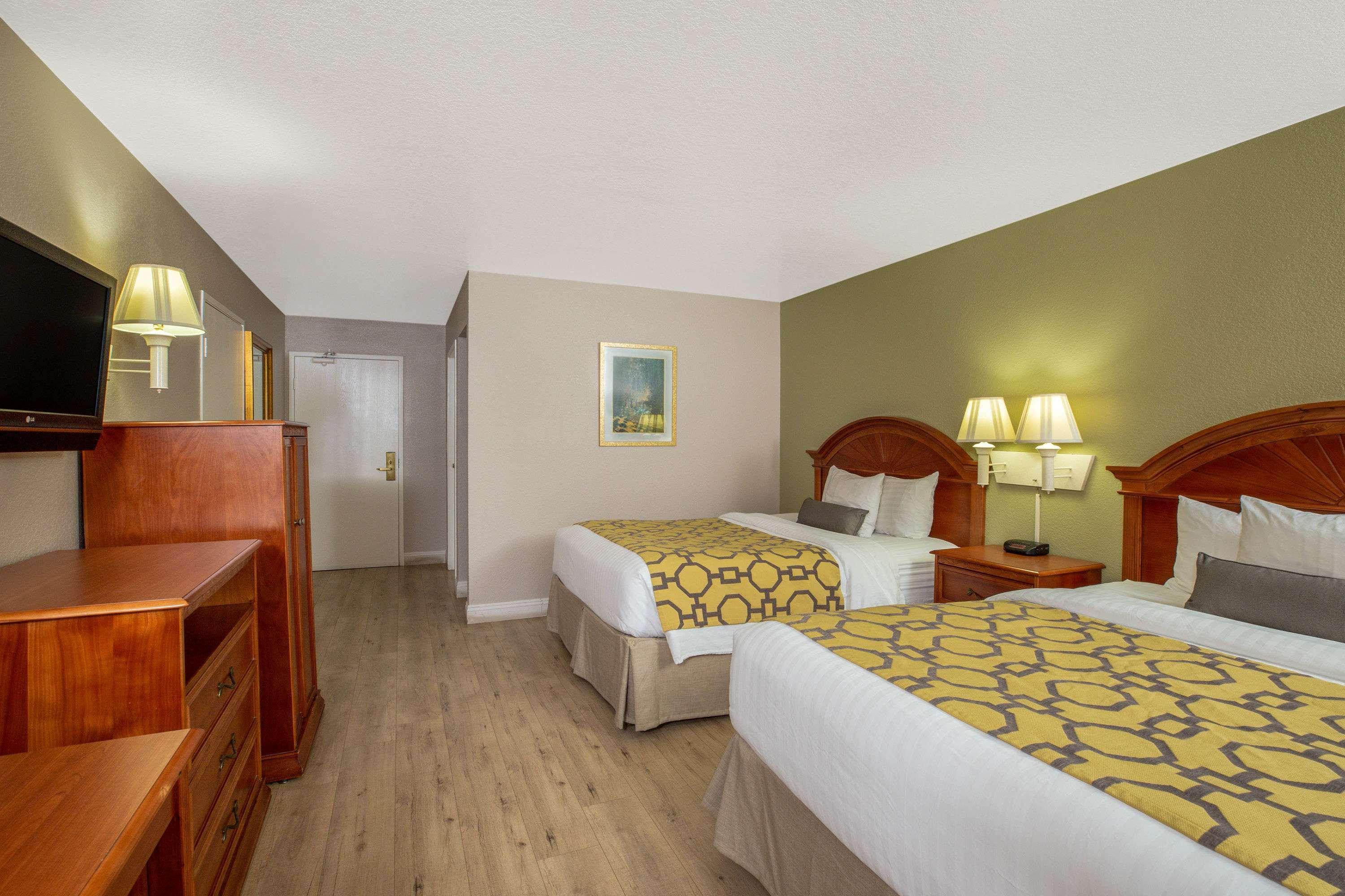 Hotel Baymont By Wyndham Tehachapi Extérieur photo