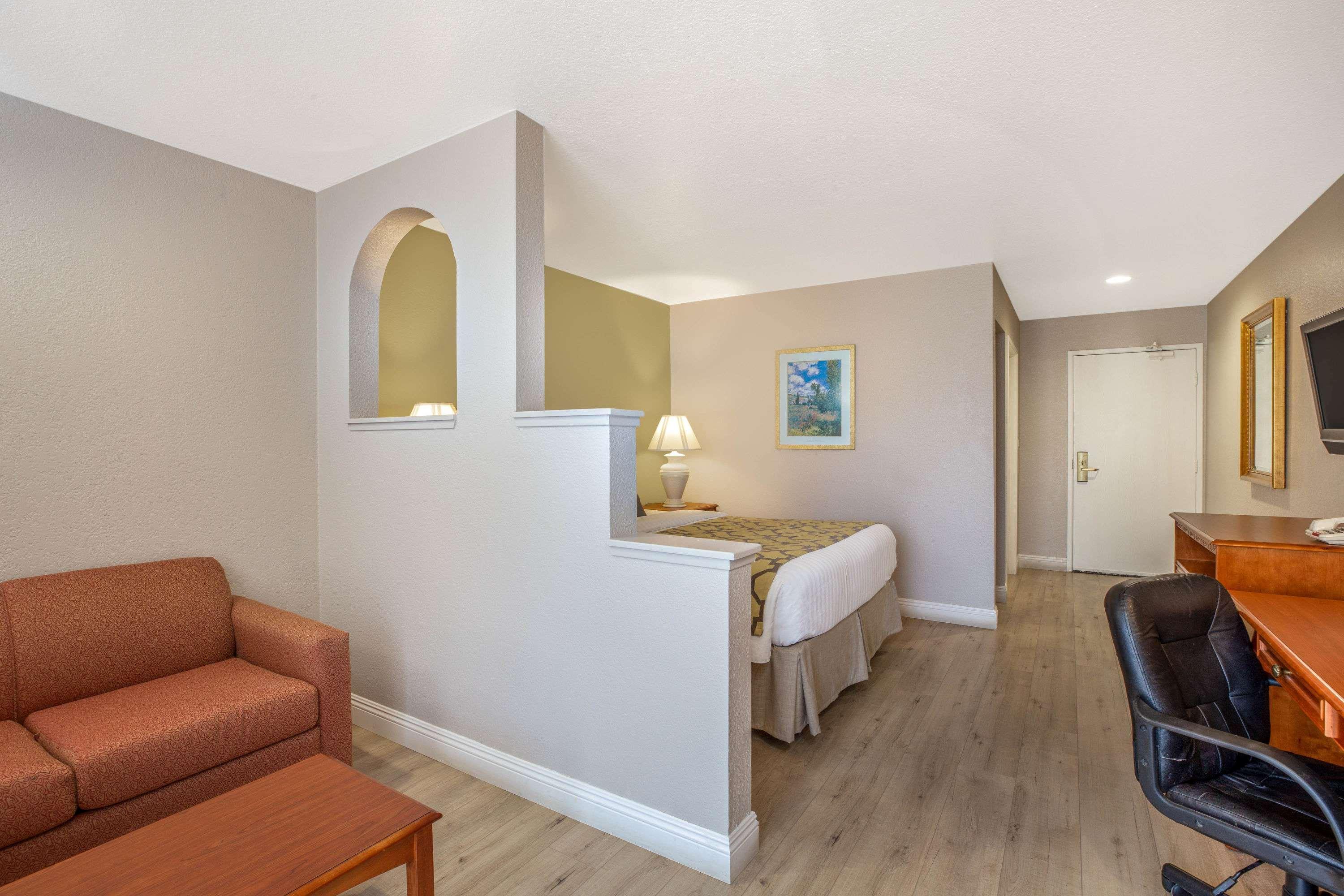 Hotel Baymont By Wyndham Tehachapi Extérieur photo