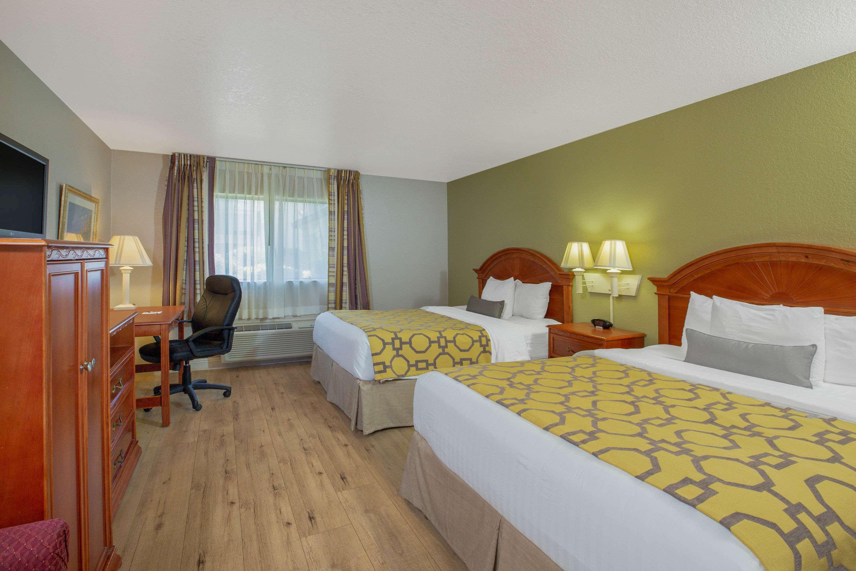 Hotel Baymont By Wyndham Tehachapi Extérieur photo