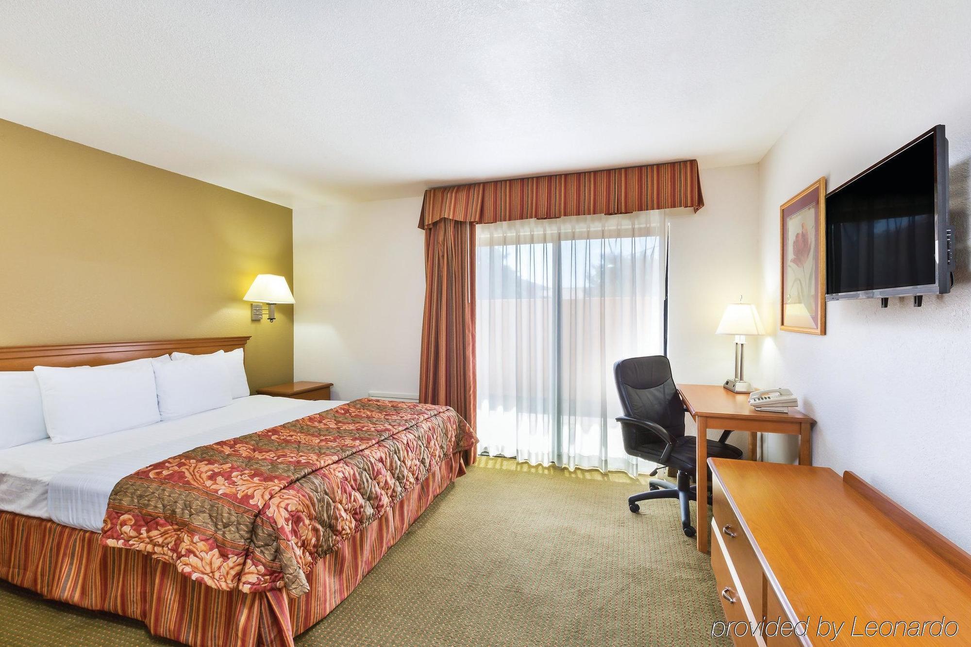 Hotel Baymont By Wyndham Tehachapi Extérieur photo