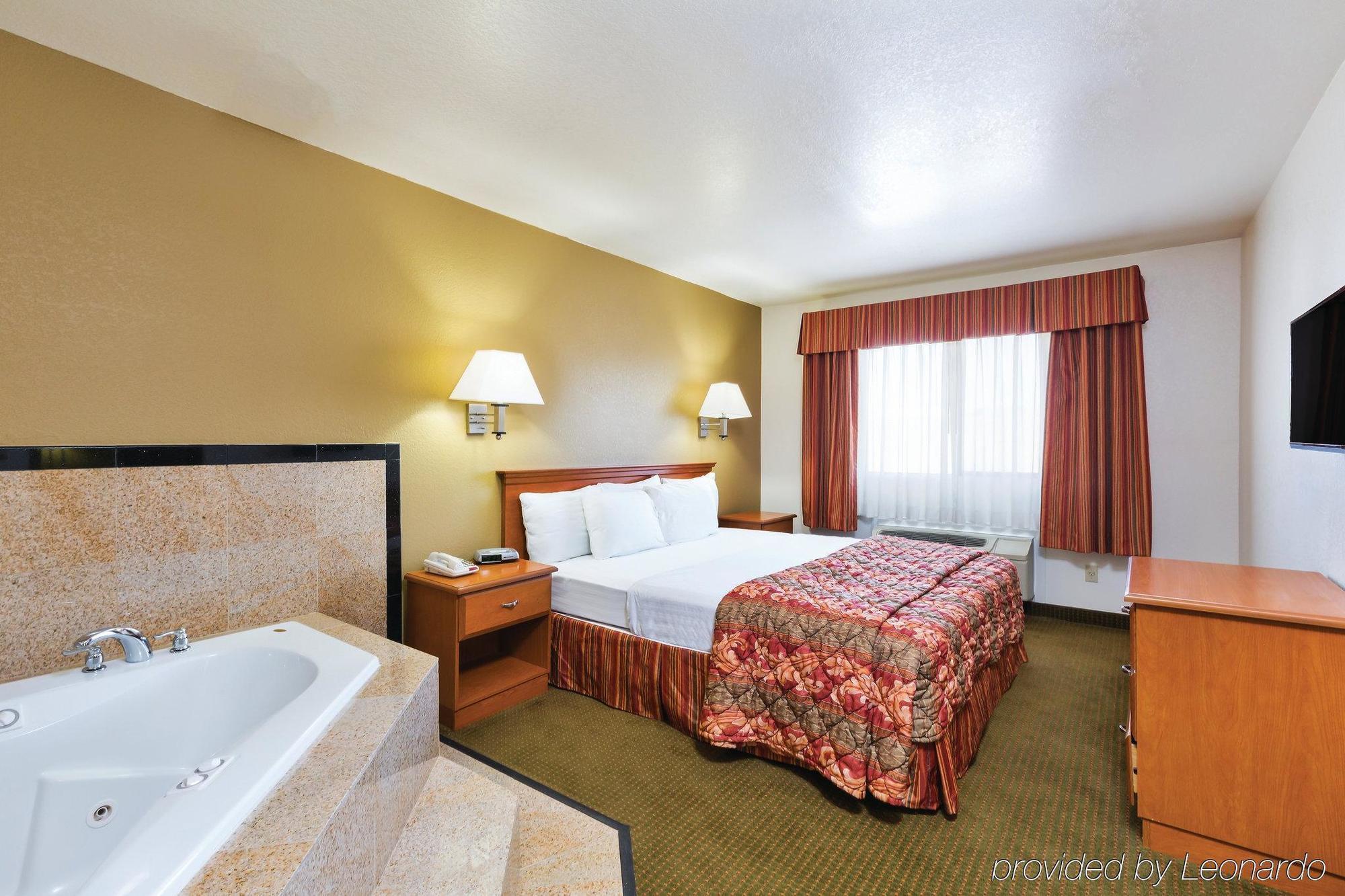 Hotel Baymont By Wyndham Tehachapi Extérieur photo